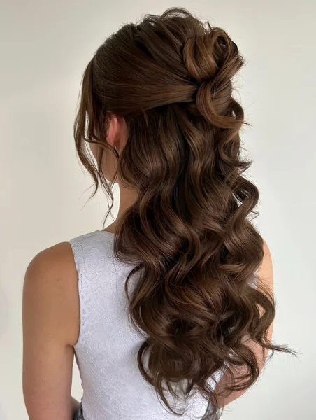 Looped Knot Half Up with Tendrils