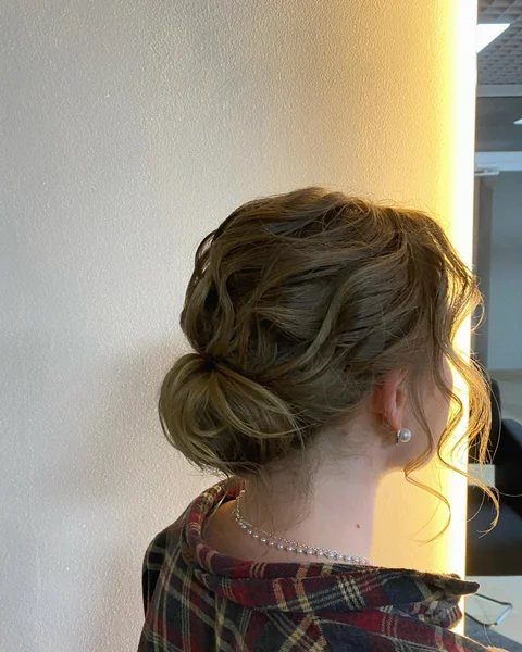 Everyday Natural Wavy Bun