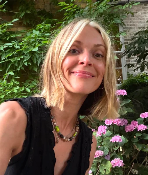 Easygoing Blonde Lob