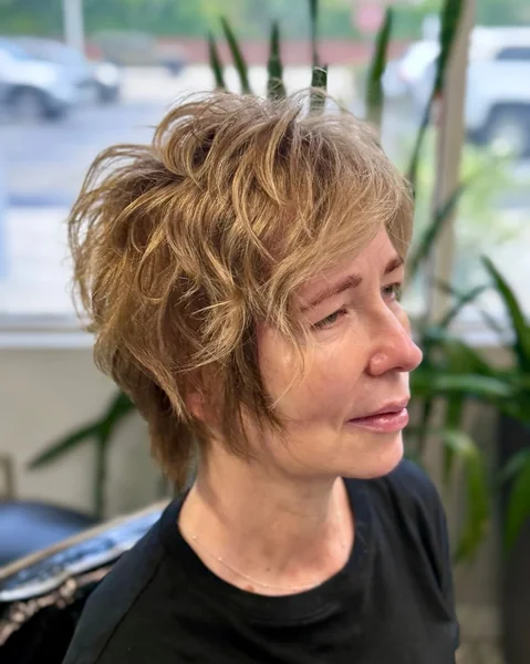 Choppy Shaggy Short Cut