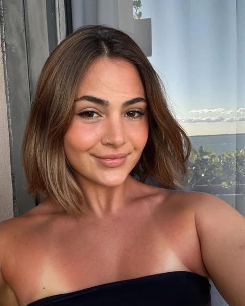 Caramel Brunette Middle-Part Lob