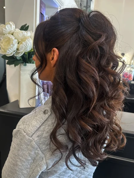 Half-Up Voluminous Curls