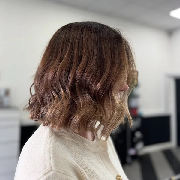 Blunt Wavy Bob in Chocolate Brown