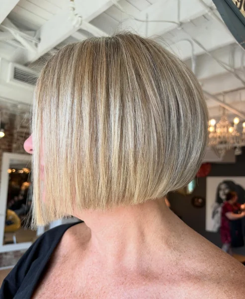 Short Highlighted Blonde Bob