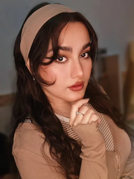 Ribbed Headband With Curtain Bangs