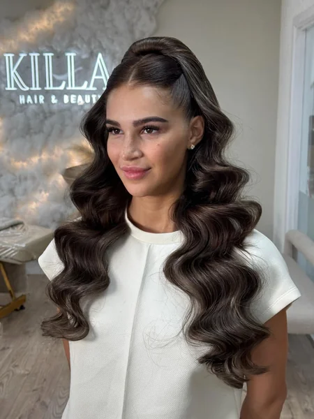 Old Hollywood Half-Up Waves
