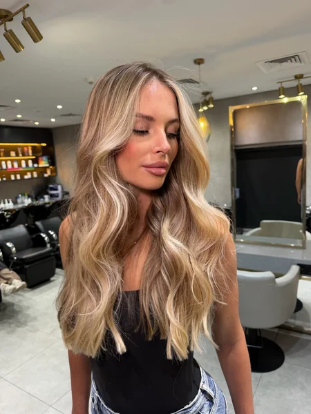 Long Wavy Hairstyle for Blonde Hair