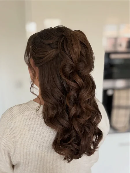 Twisted Half-Up Curls