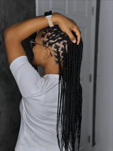 Long Black Knotless Braids