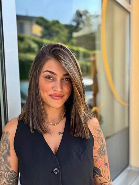 Side-Part Lob with Caramel Highlights