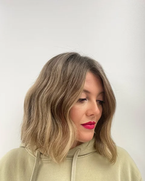 Textured Wavy Bob in Honey Blonde