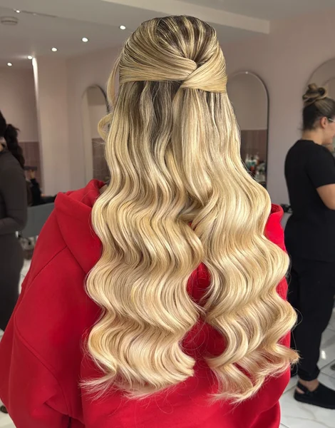 Crossover Twist with Vintage Waves