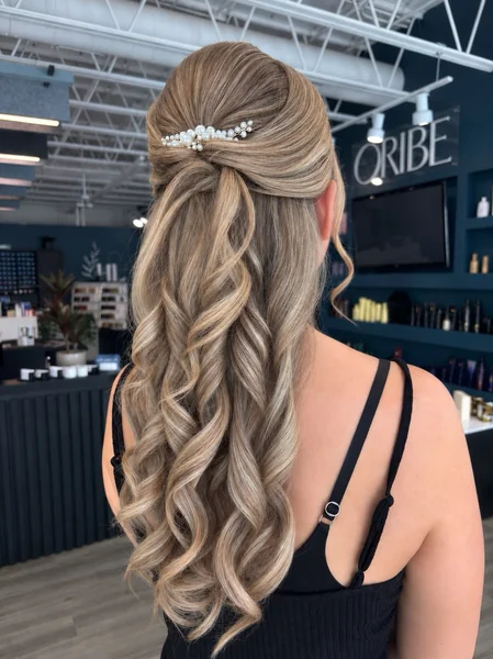 Pearl Comb Half-Up