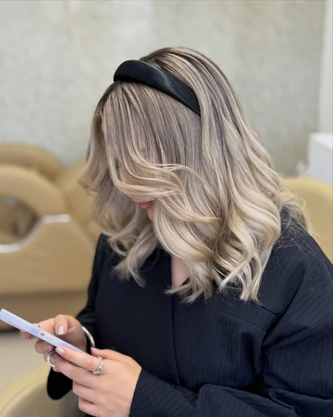 Black Padded Headband With Blonde Waves