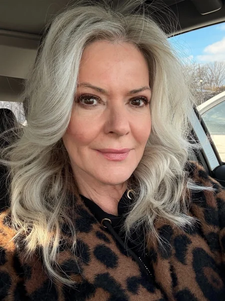 Voluminous Silver Waves