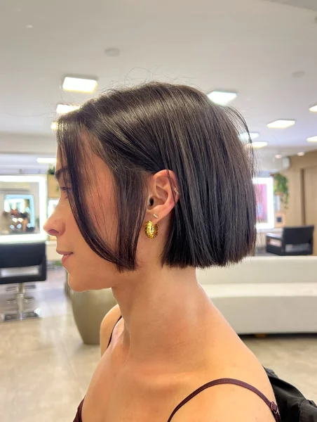 Short Bob with Face Framing Pieces