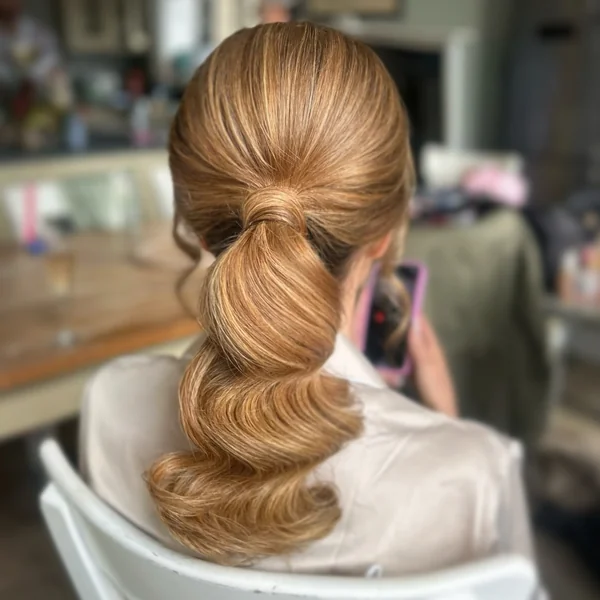 Low Ponytail with Sculpted Waves