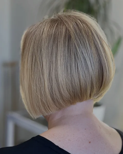 Graduated Blonde Bob
