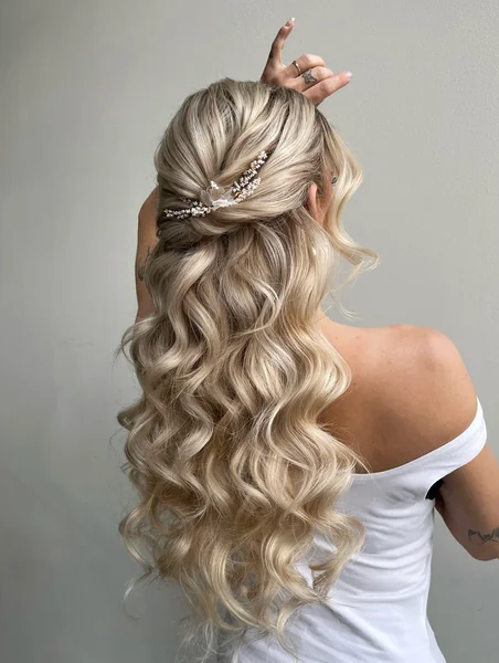 Mermaid Curls Half-Up
