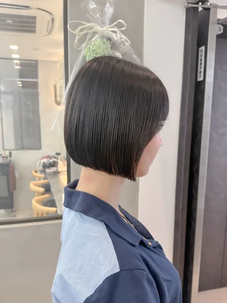 Rounded Short Dark Bob