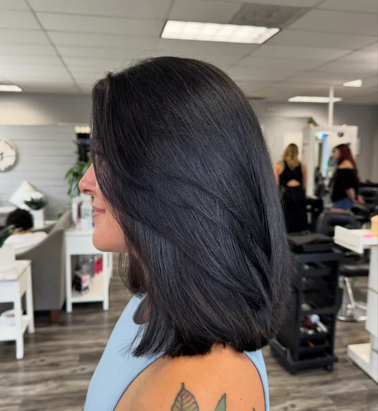 Straight Layered Lob in Black