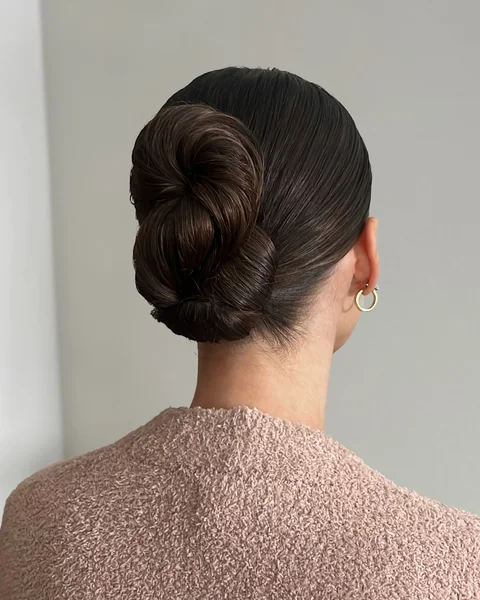 Sculpted Figure-Eight Bun