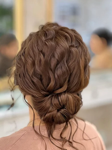 Defined Wave Low Bun