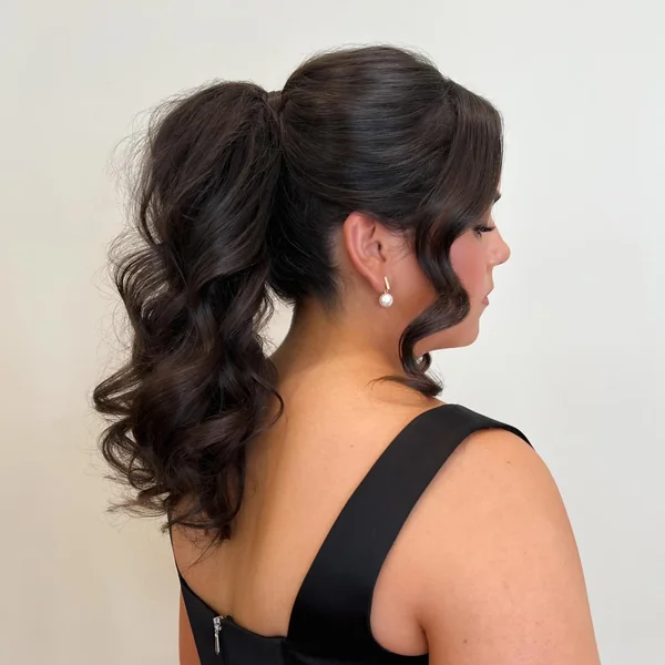 Voluminous Curled High Pony