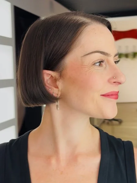 Sleek Blunt Chin Bob