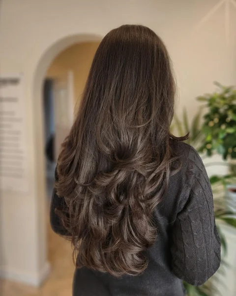Voluminous Layered Curls