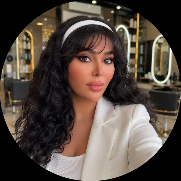 White Padded Headband With Bangs And Waves