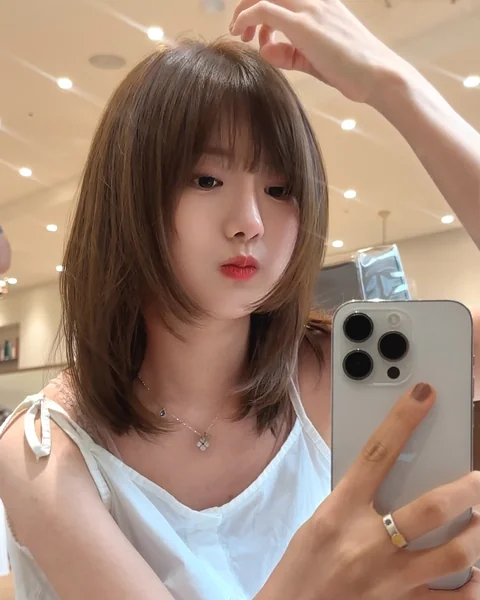Layered Medium Bob with Wispy Bangs