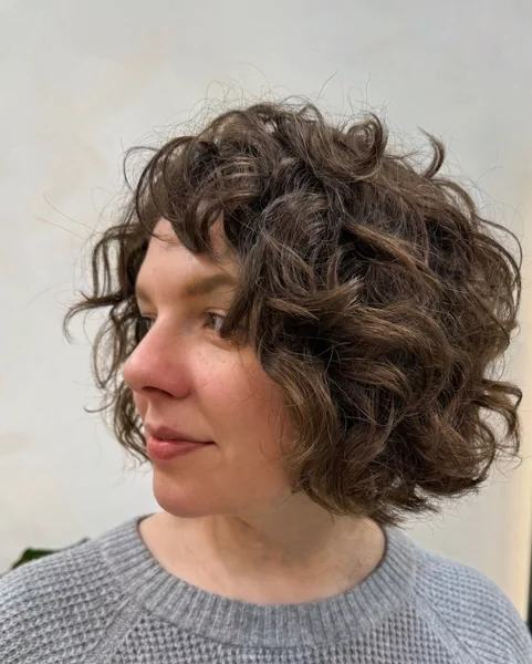 Soft Wavy Bob with Fringe