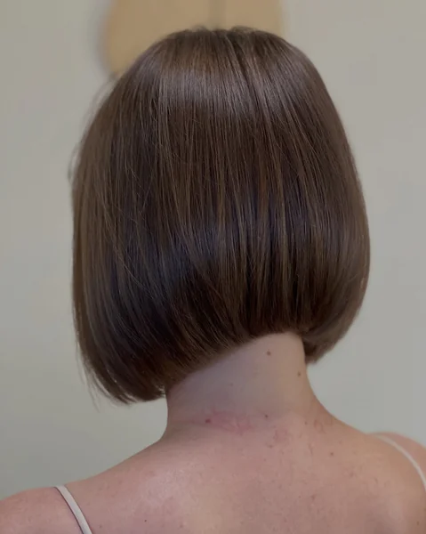 Rounded Bob, Back View