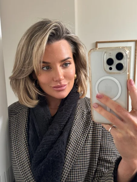 Bouncy Blonde Blowout Bob