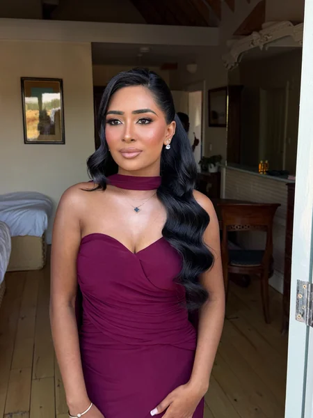 Side-Swept Hollywood Waves