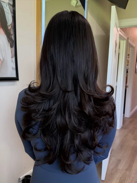 Long Bouncy Blowout from the Back