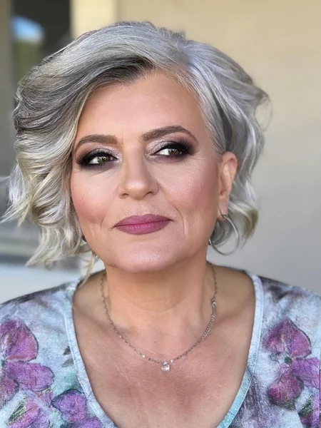 Short Silver Waves