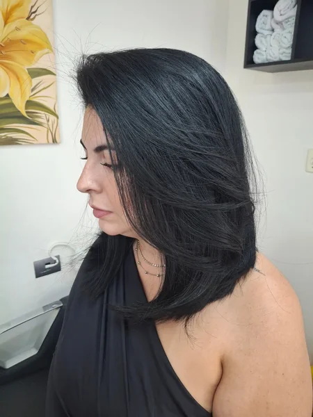 Feathered Black Layered Lob