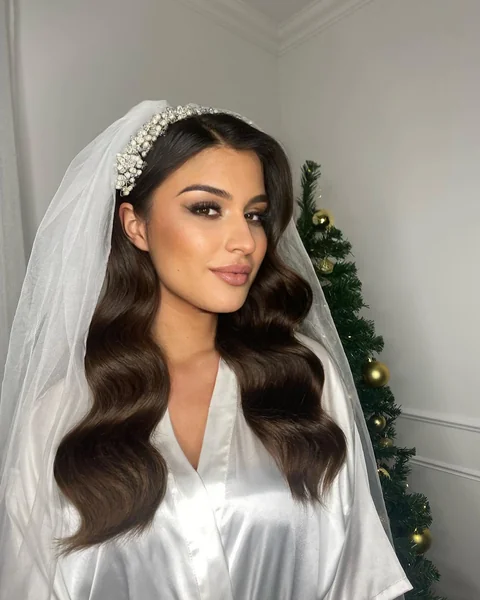 Hollywood Waves with Veil
