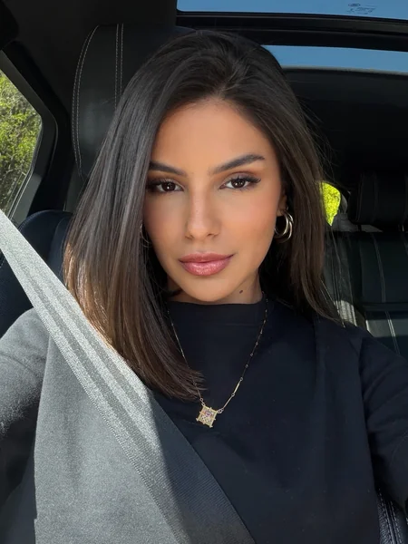 Sleek Side-Part Everyday Lob