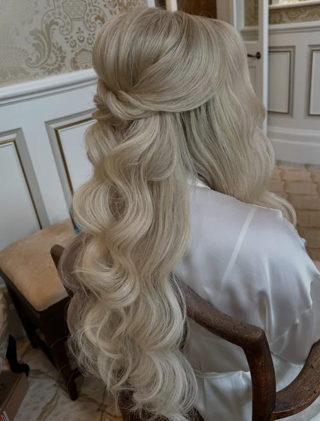 Half-Up Twist with Long Bridal Waves