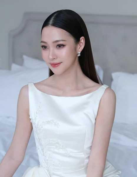 Sleek Straight Hair Down