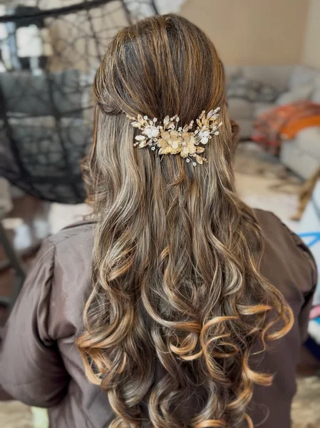 Half-Up with Gold Floral Comb