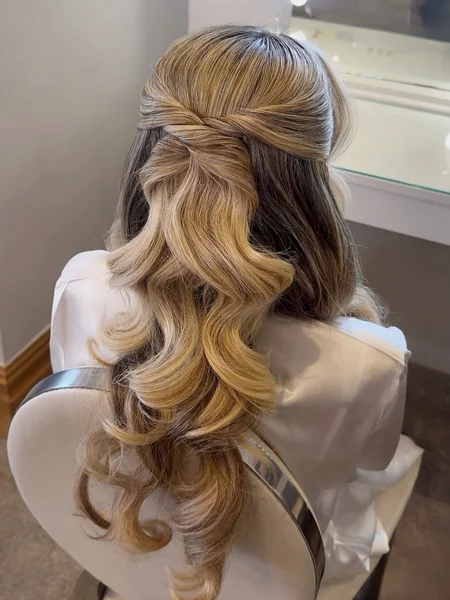 Vintage Wave Half Up Bridal Hair