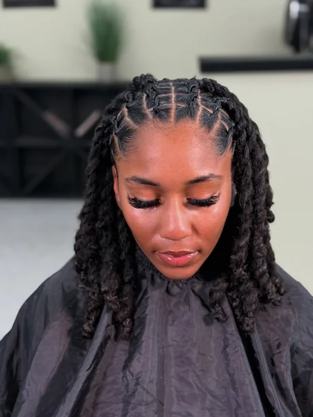 Knot-Base Twists