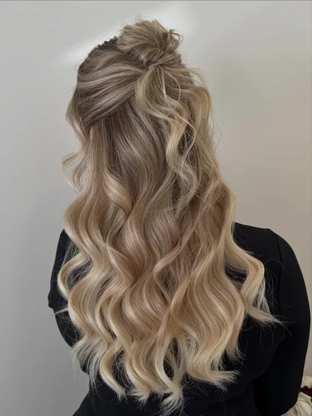 Quick Messy Half Up Top Knot