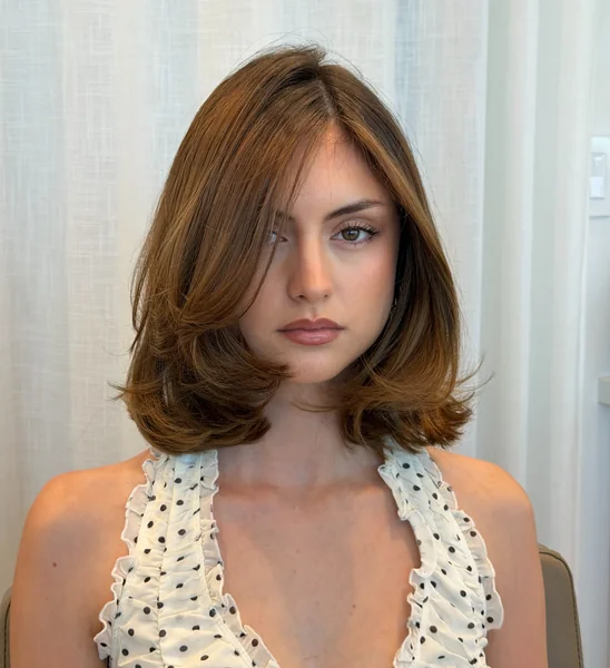 Flipped 90s Blowout Bob