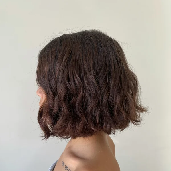 Chin-Length Brunette Beach Waves