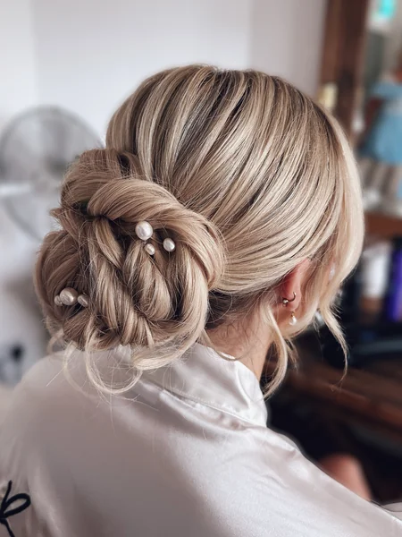 Woven Bun with Pearls